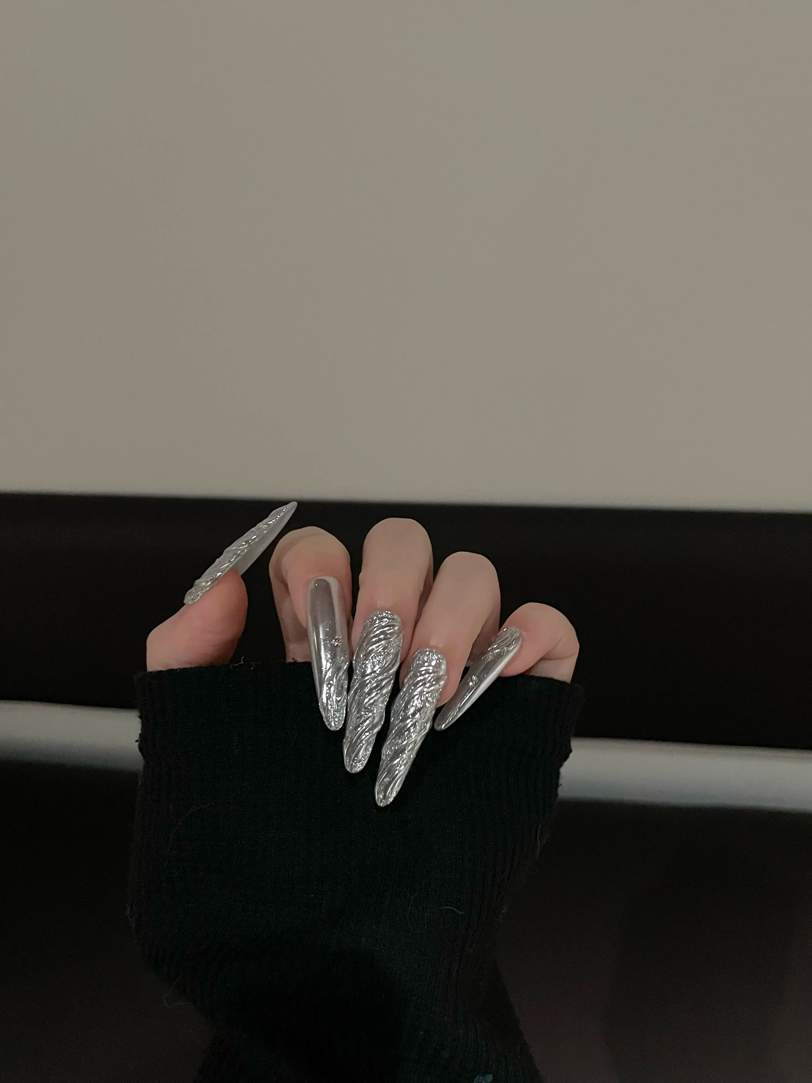 Siva Nail, Silver Textured - Twist Handmade Press on Nails