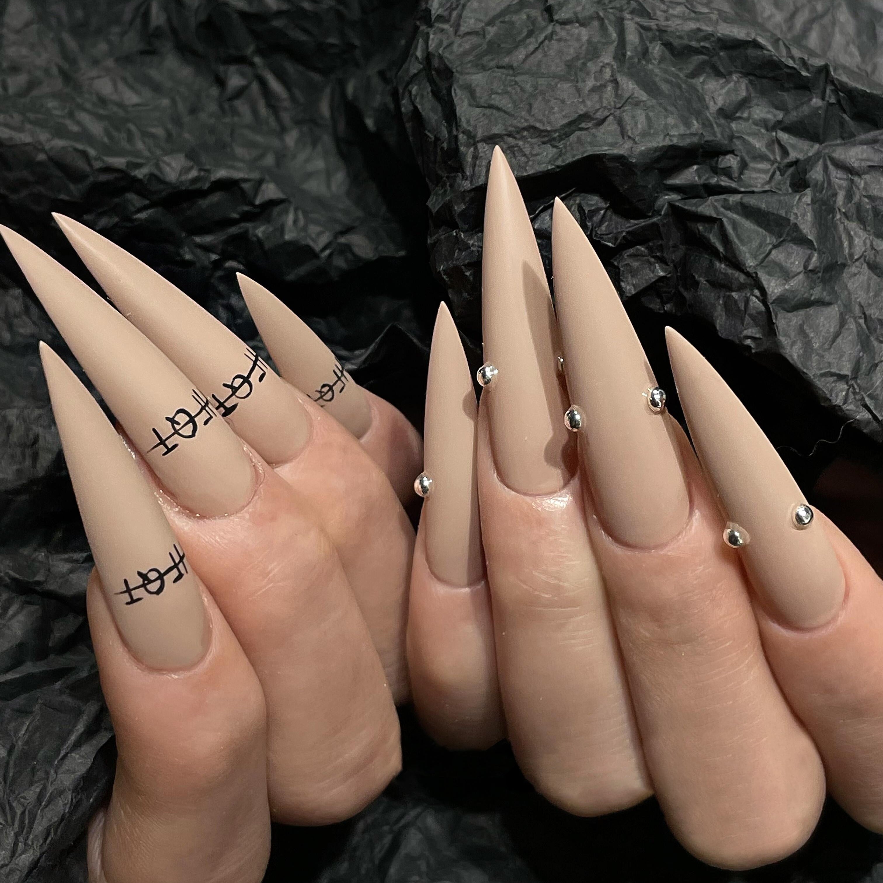 Siva Nail, Urban Minimalism, Sleek Artistry, Handmade Press on Nails