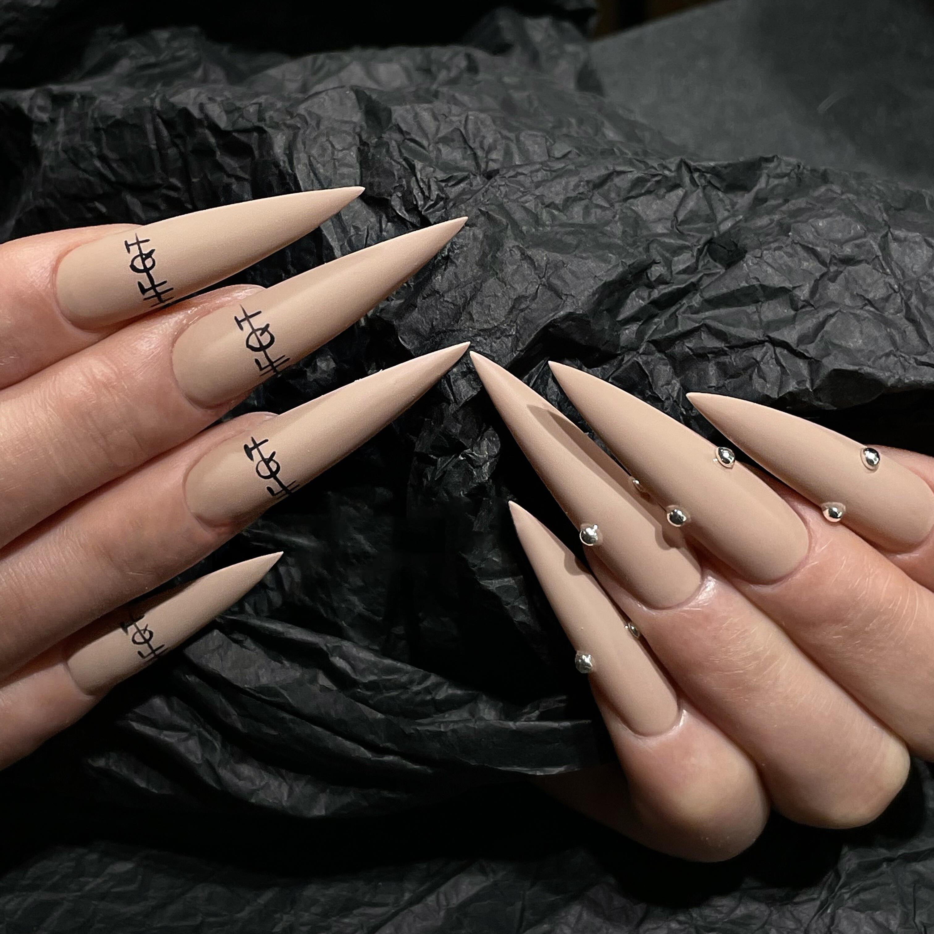 Siva Nail, Urban Minimalism, Sleek Artistry, Handmade Press on Nails