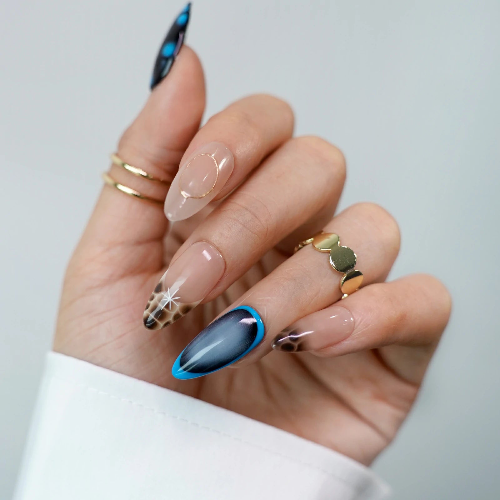 Siva Nail, Lyra, Blue Swirl Press on Nails