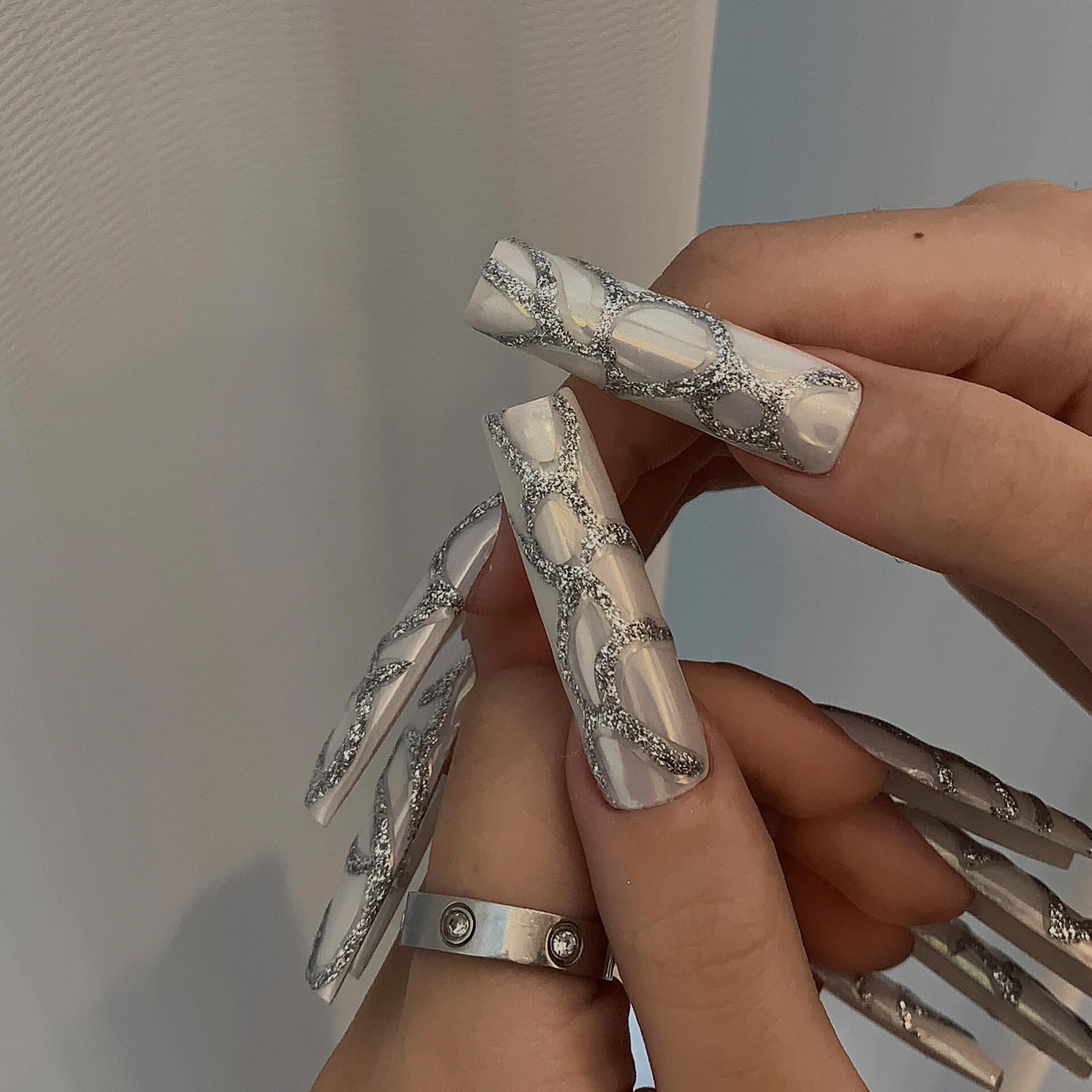 Siva Nail, Icicle Veil, Winter Elegance, Handmade Press on Nails