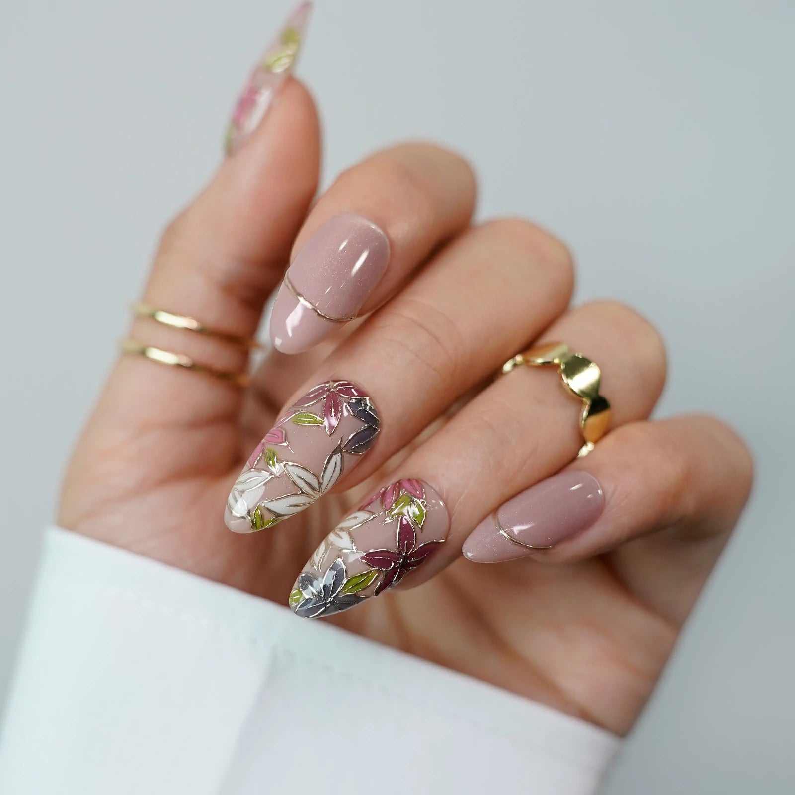Siva Nail, Fleur, Coquette French Tip Press on Nails