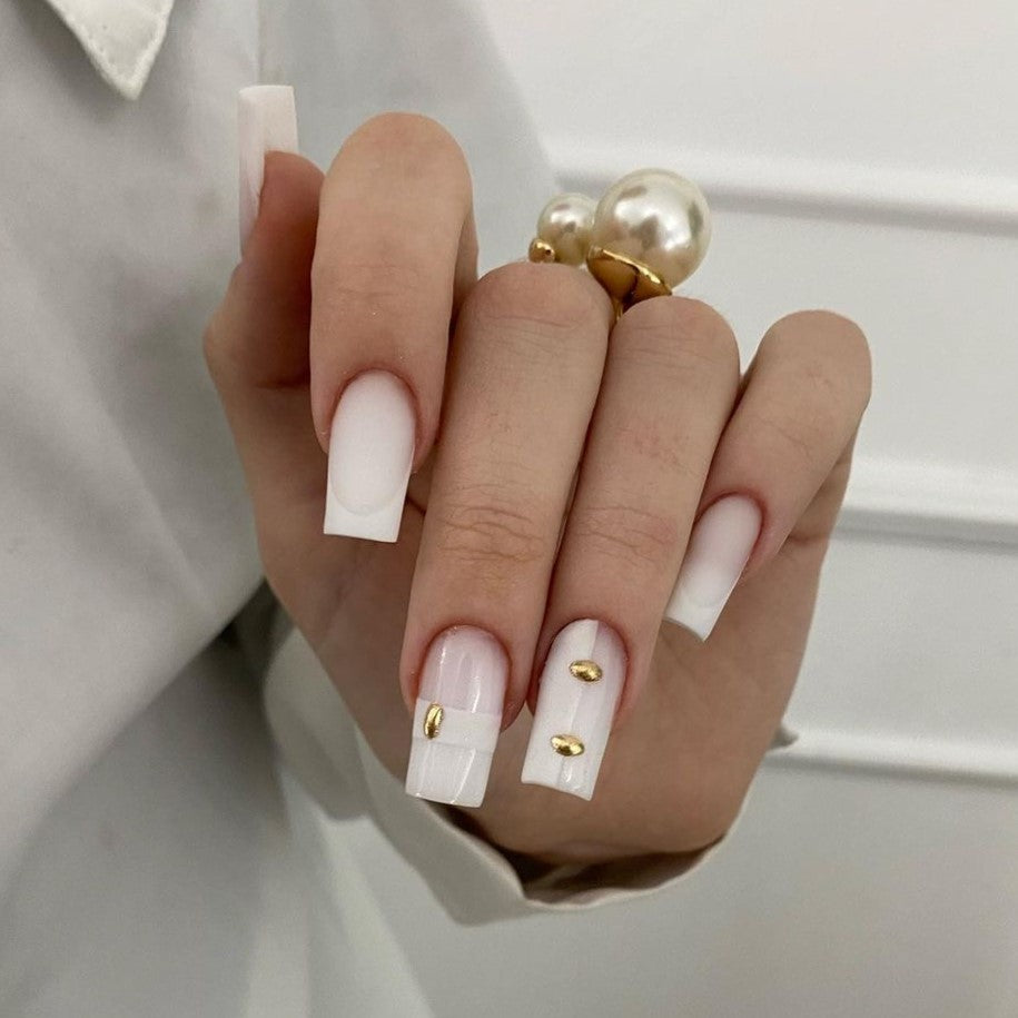 Siva Nail, Pearl Glow, Chic Glamour, Handmade Press on Nails