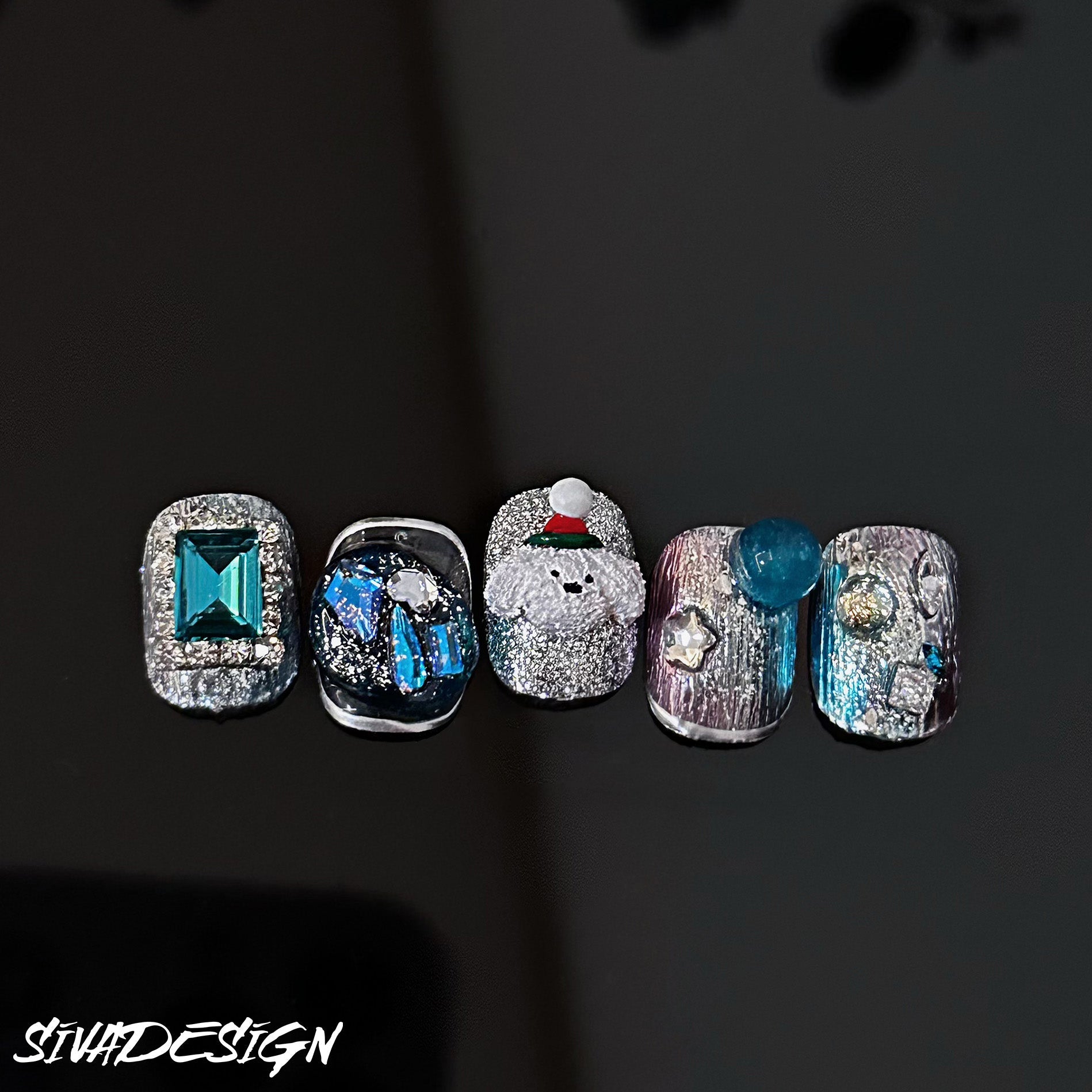 Siva Nail, Puppy's Christmas, Holiday Cheer, Handmade Press on Nails