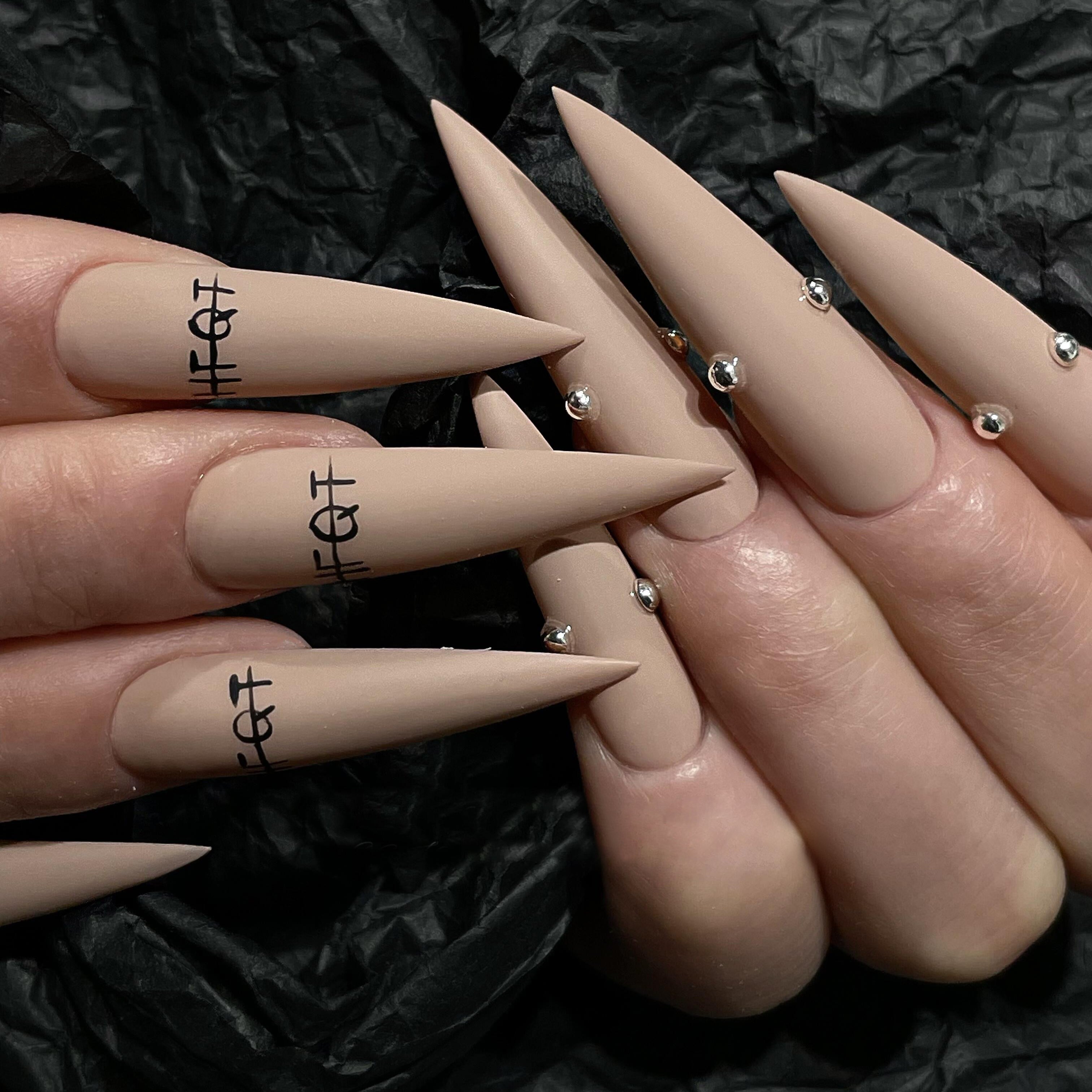 Siva Nail, Urban Minimalism, Sleek Artistry, Handmade Press on Nails